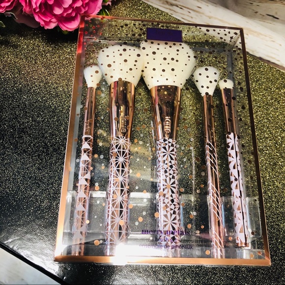 ❄️ TARTE Merry Metals Brush Set ❄️ BRAND NEW - Picture 6 of 7